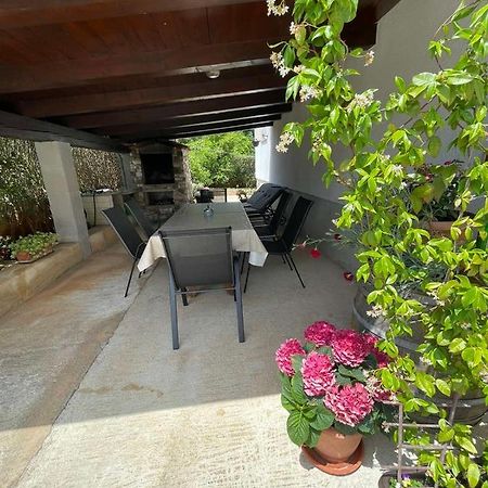 Apartman Varea Liznjan Exterior photo